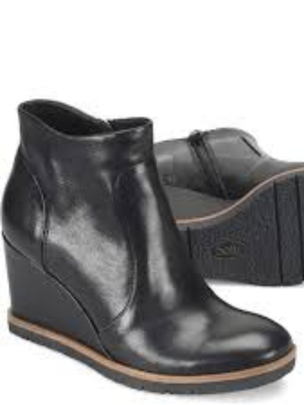 Sofft  Women's Maguire Wedge Booties  Black Leather  Women Size 9.5  NEW
